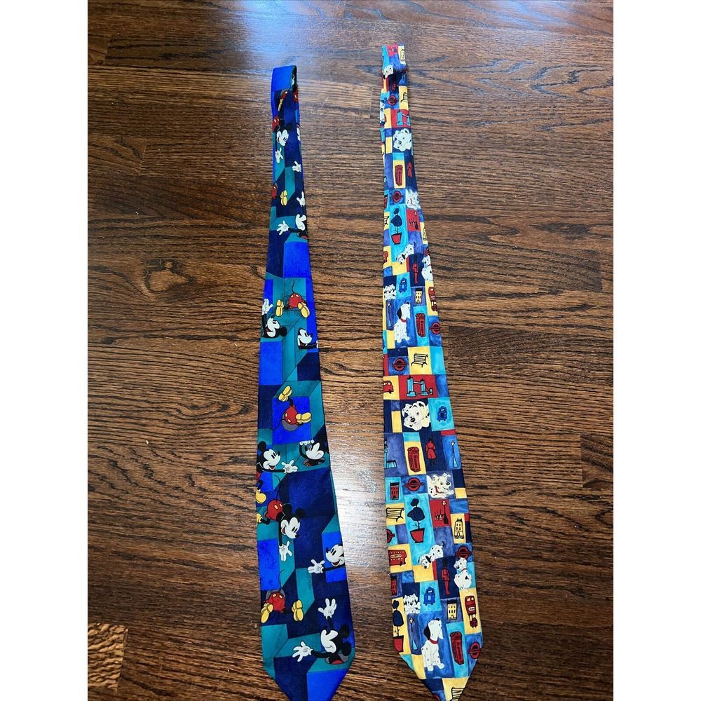 Vintage Mickey mouse and 101 dalmatians necktie Disney